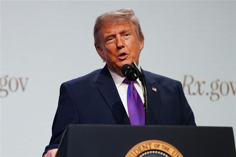 Trump will einen angeblich geplanten Angriff auf den Iran gestoppt haben.Julia Demaree Nikhinson/AP/dpa