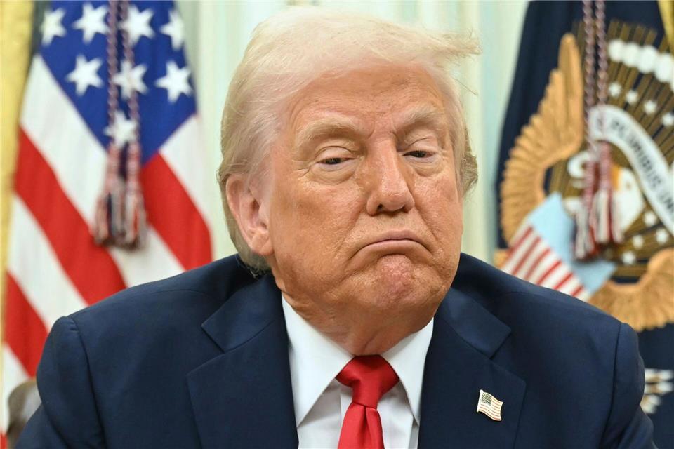 Große Ungewissheit - Was Europa bei neuen US-Zöllen fürchtet Trump will seine Pläne am Mittwoch im Rosengarten vorstellen. Uncredited/Pool/AP/dpa