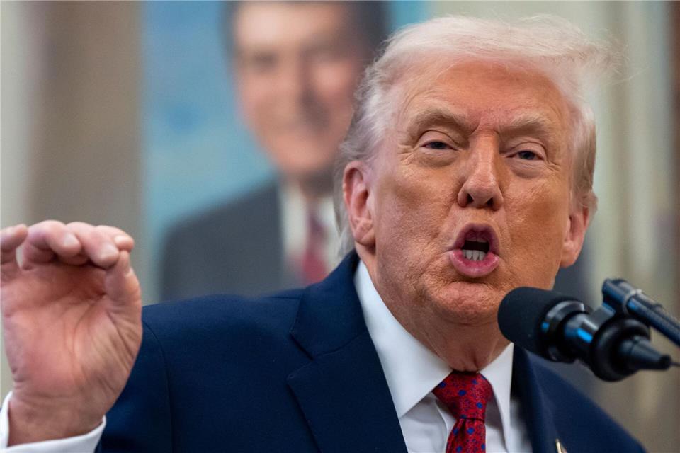 Trump will zehn Milliarden Dollar von der BBC erstreiten.Alex Brandon/AP/dpa