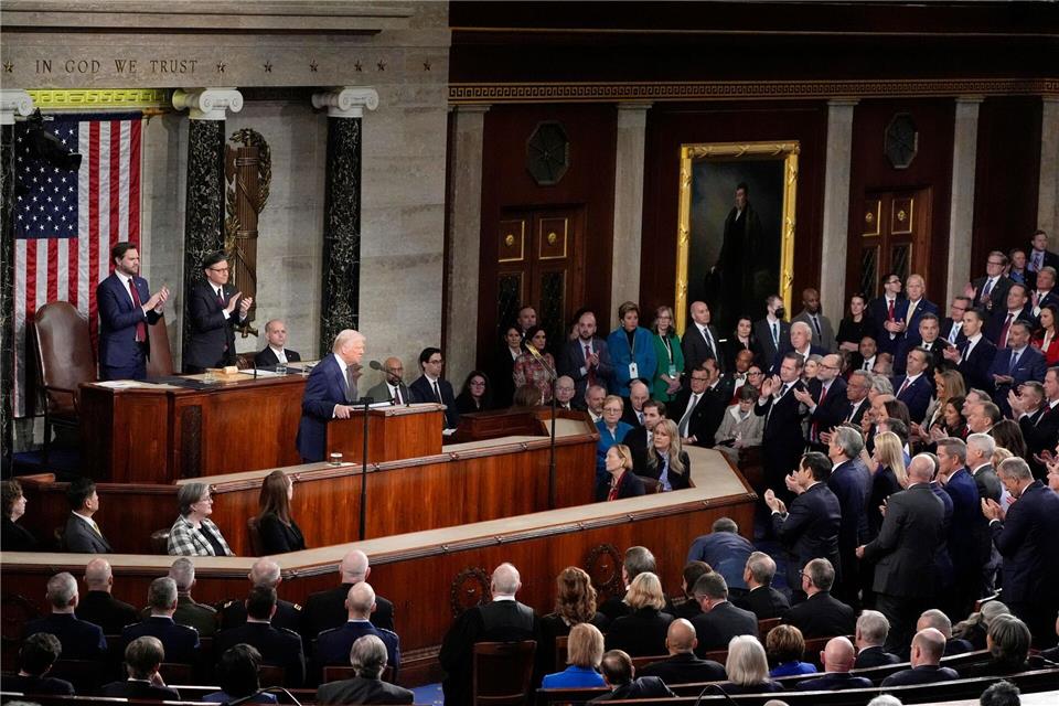 Trump wird in einem vollen Saal seine Rede zur Lage der Nation halten. (Archivfoto)Alex Brandon/AP/dpa