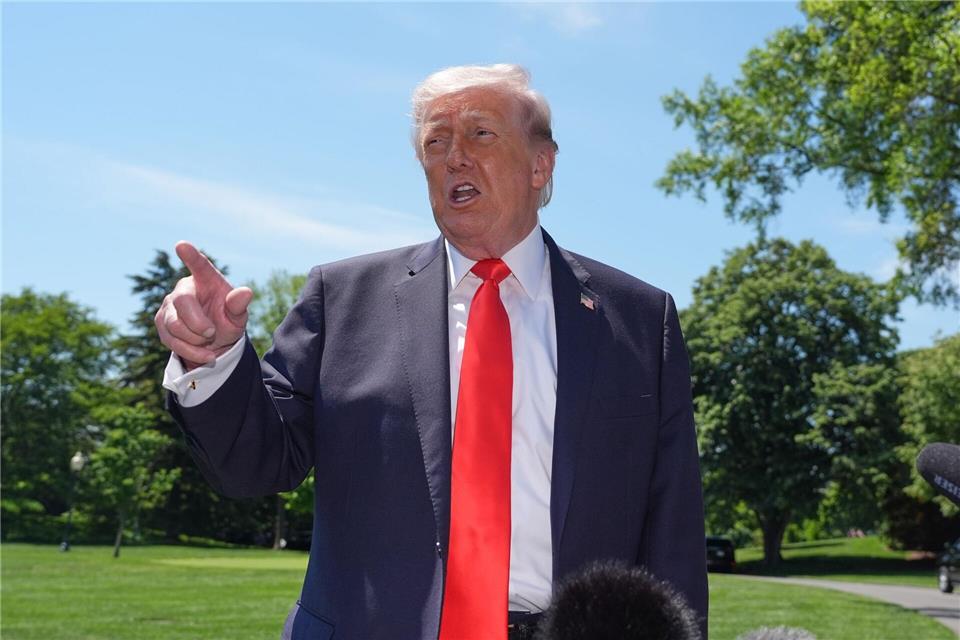 Trump zeigt sich im Ringen um ein Ende des Iran-Kriegs nicht zufrieden mit den Vorstößen aus Teheran. Alex Brandon/AP/dpa