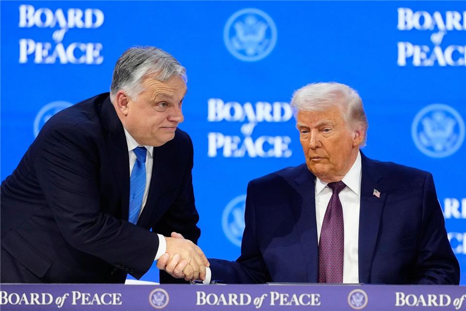 Trumps Verbündeter Orban hat seine Teilnahme an der ersten Sitzung des Friedensrates angekündigt. (Archivbild)Markus Schreiber/AP/dpa