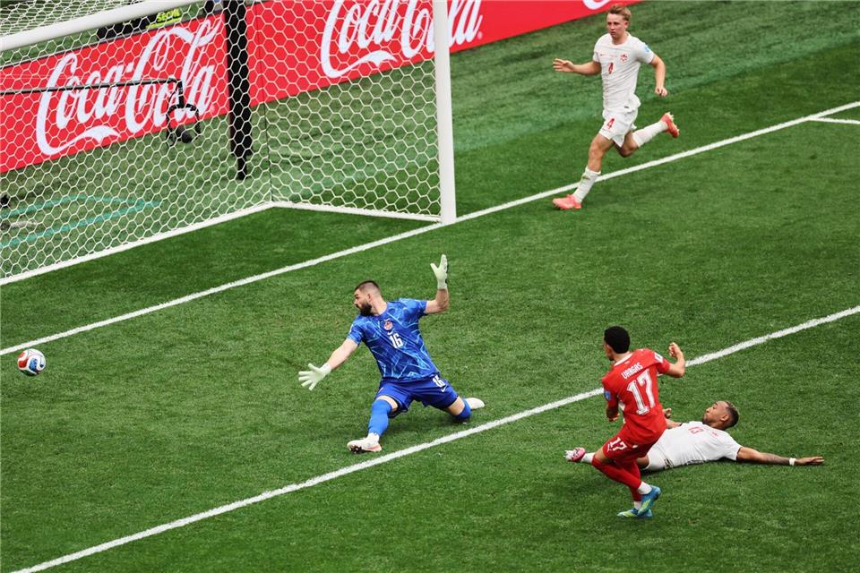 Türoffner für die Schweiz: Vargas erzielt das 1:0.Kaleb Tatum/FR172366 AP/dpa