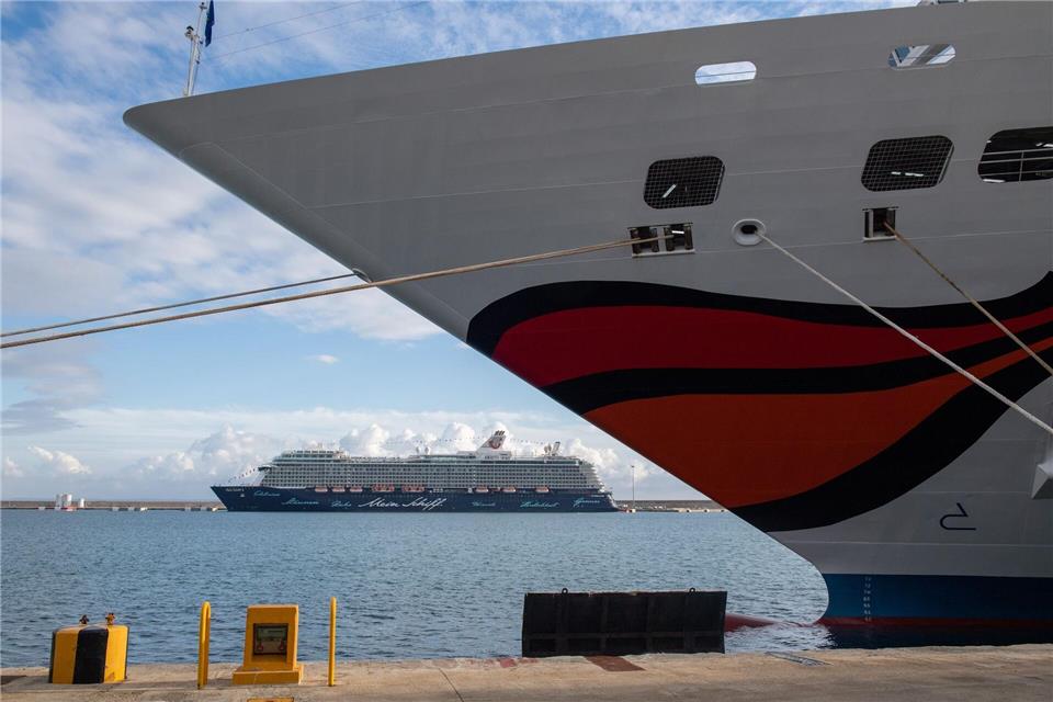 Orient-Kreuzfahrten: Aida sagt ab, Tui bietet an Tui fährt, Aida nicht: Einige Orient-Kreuzfahrten entfallen wegen der „nicht verlässlich einschätzbaren Lage im Nahen Osten“.picture alliance / dpa Themendienst