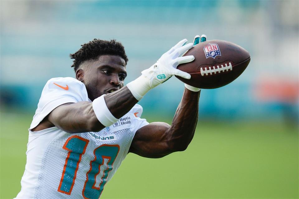 Tyreek Hill spielte von 2022 bis 2025 für die Miami Dolphins. (Archivbild)Rebecca Blackwell/AP/dpa