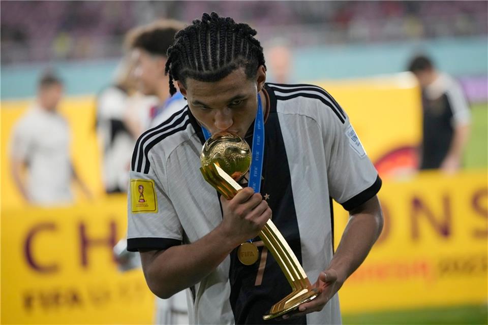 Medien: Wechsel von BVB-Jungstar Brunner nach Monaco perfekt U17-Weltmeister Paris Brunner wechselt vom BVB nach Monaco.