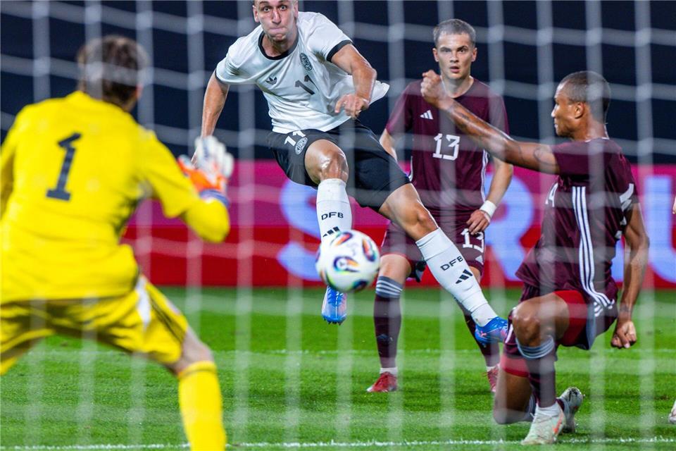 Drei Treffer von Tresoldi: U21 besiegt Lettland mit 5:0 U21-Nationalspieler Nelson Weiper erzielt gegen Lettland das 1:0.Jens Büttner/dpa