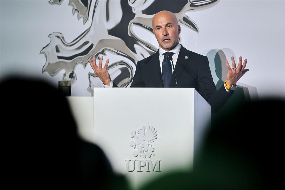 UPM-Chef Massimo Reynaudo sieht die Bioraffinerie in Leuna als Ausgangspunkt für ein neues Geschäft mit biobasierten Chemikalien.Jan Woitas/dpa