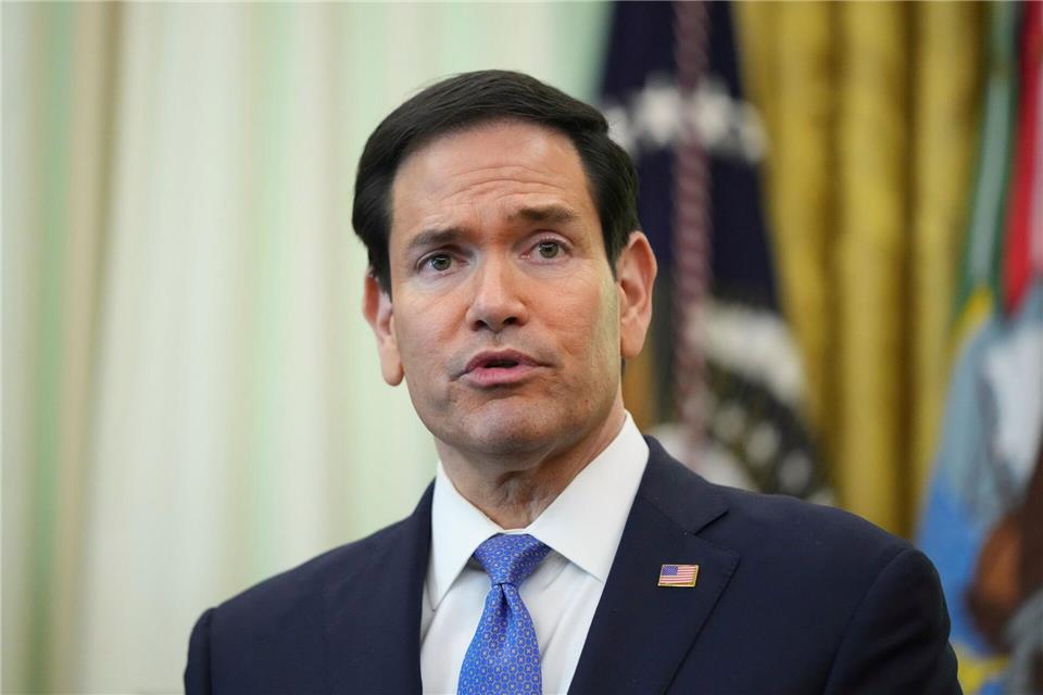 US-Außenminister Marco Rubio vergleicht die Straße von Hormus mit einer „wirtschaftlichen Atomwaffe“. (Archivbild)Mark Schiefelbein/AP/dpa