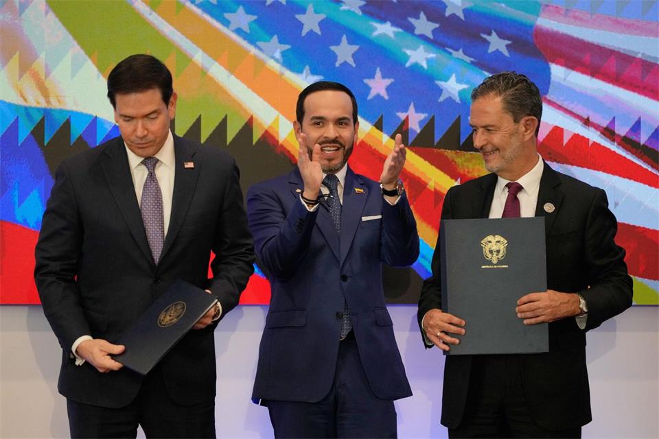 US-Außenminister Rubio warnt den Iran vor weiteren Angriffen. Fernando Vergara/AP Pool/dpa