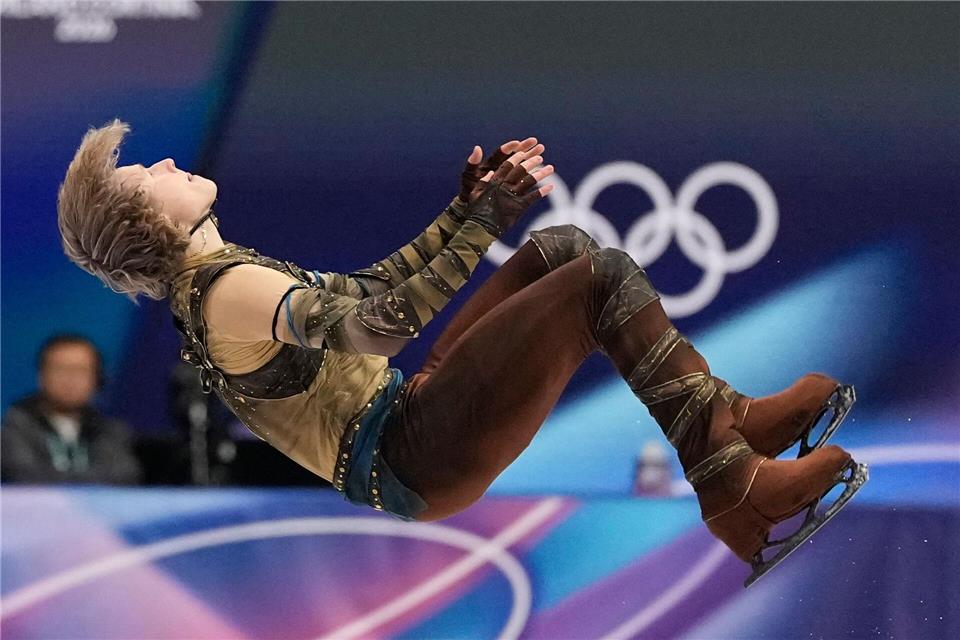 US-Eiskunstläufer Ilia Malinin zeigte wieder einmal eine spektakuläre Flugshow.Ashley Landis/AP/dpa