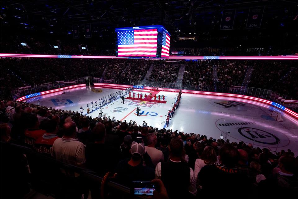 US-Gast in München: Die Buffalo Sabres aus der NHL.Sven Hoppe/dpa