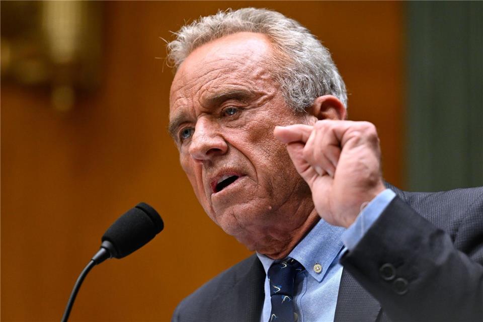 US-Gesundheitsminister Robert F. Kennedy Jr. streicht Geld für die Entwicklung von mRNA-Impfstoffen.John McDonnell/AP/dpa