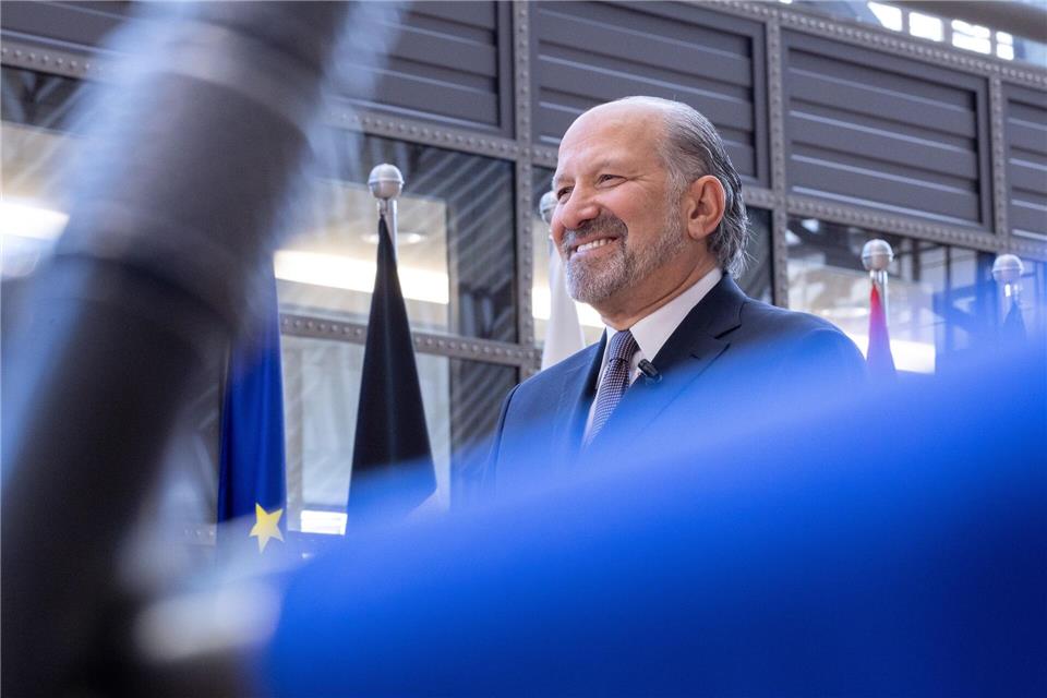 US-Handelsminister Howard Lutnick spricht mit Medien in Brüssel.Omar Havana/AP/dpa