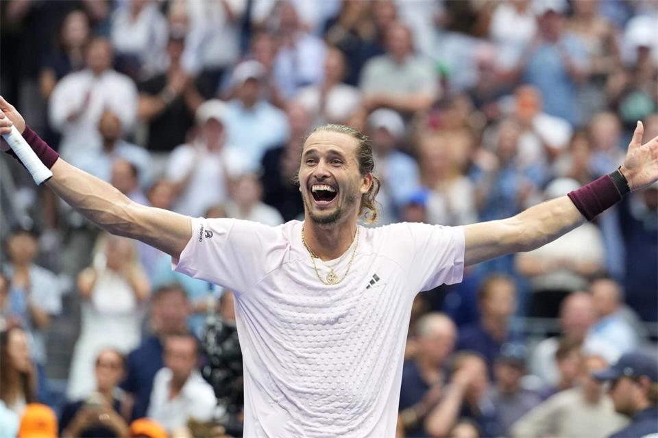 US-Open-Champion Alexander Zverev ist im Davis Cup dabei.Kirsty Wigglesworth/AP/dpa