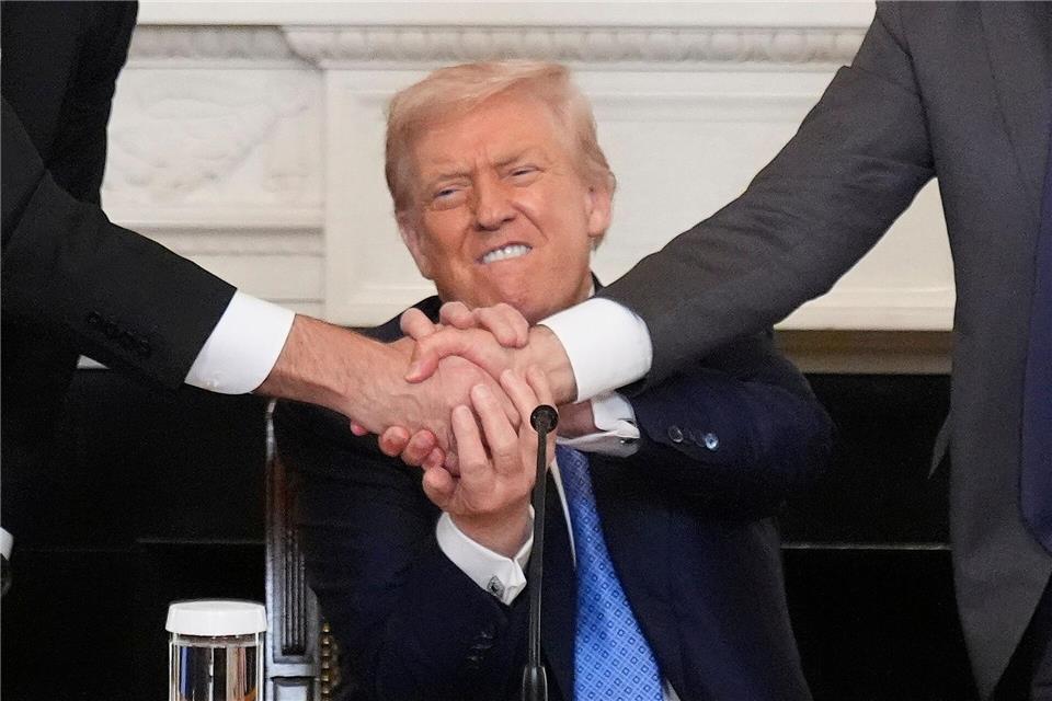 US-Präsident Donald Trump brüstet sich immer wieder, schon mehrere Kriege und große Konflikte beendet zu haben. (Archivbild)Mark Schiefelbein/AP/dpa