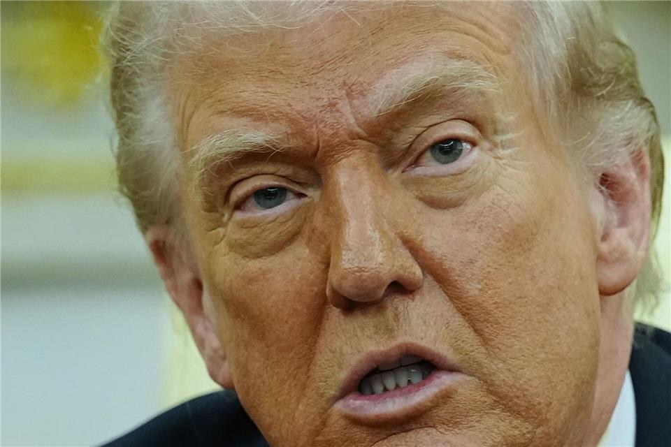 US-Präsident Donald Trump droht mit weiteren schweren Angriffen auf den Iran. (Archivbild)Kay Nietfeld/dpa