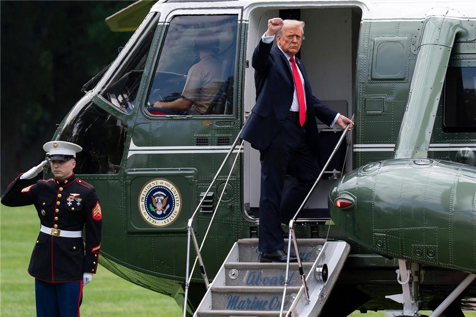 US-Präsident Donald Trump flog zum Finale der US Open nach New York.Jose Luis Magana/FR159526 AP/AP/dpa