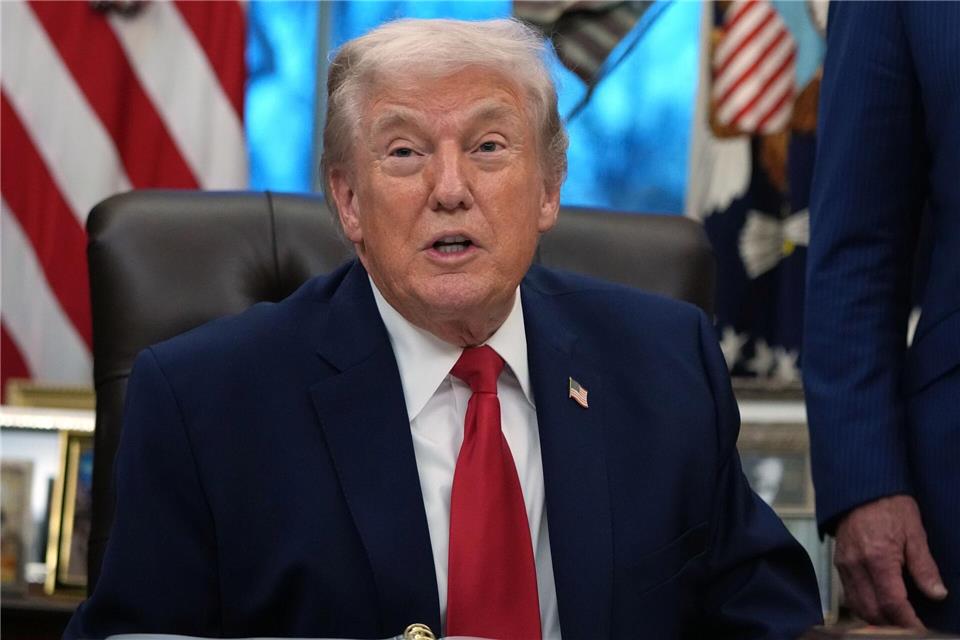 US-Präsident Donald Trump reichte die Klage formal als Privatmann ein.Allison Robbert/AP/dpa