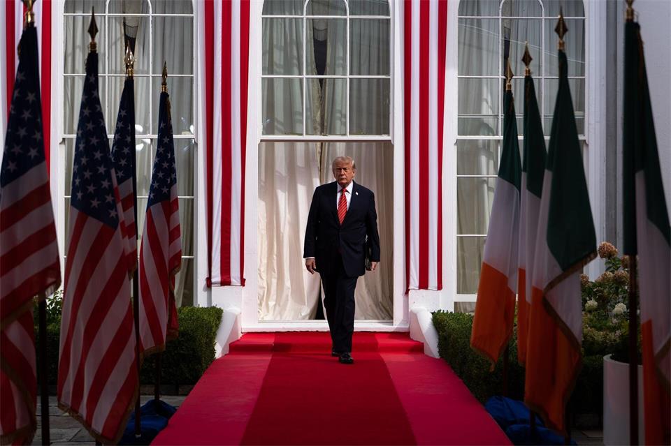 US-Präsident Donald Trump sorgte in Irland für Aufregung.Julia Demaree Nikhinson/AP/dpa