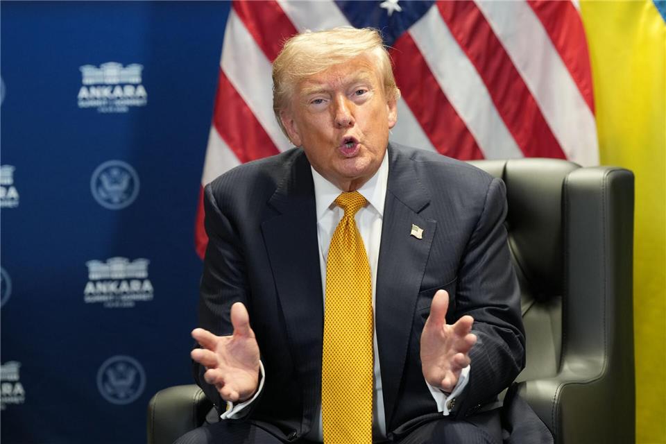 US-Präsident Donald Trump stellt weitere Verhandlungen mit dem Iran offen infrage. Alex Brandon/AP/dpa