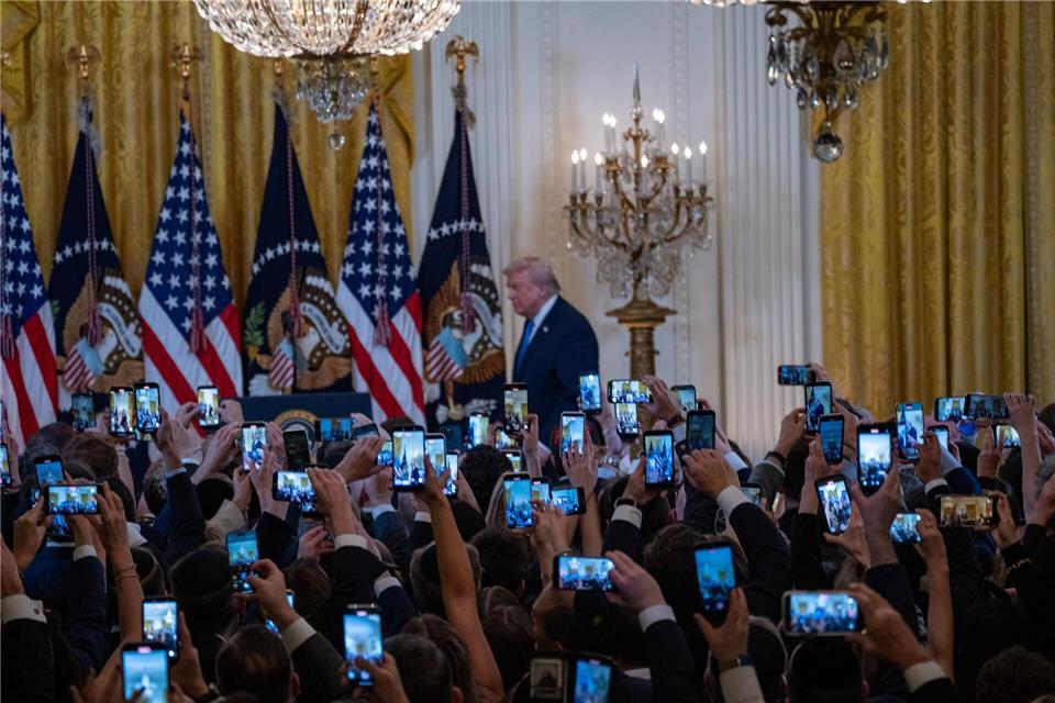 US-Präsident Donald Trump während eines Chanukka-Empfangs.Andrew Leyden/ZUMA Press Wire/dpa