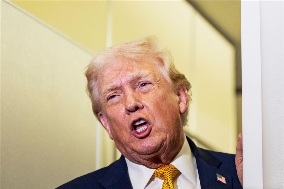 US-Präsident Donald Trump will die Islamische Republik mit Zöllen unter Druck setzen. (Archivbild)Alex Brandon/AP/dpa