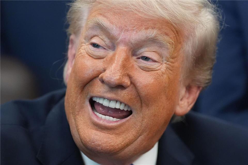 US-Präsident Trump kündigt eine Zollerhöhung für die EU an.Alex Brandon/AP/dpa