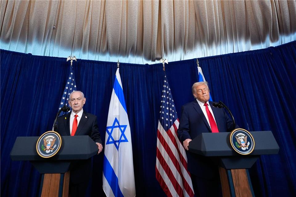 US-Präsident Trump und Israels Premier Netanjahu sehen den Iran weiter als Bedrohung. Alex Brandon/AP/dpa
