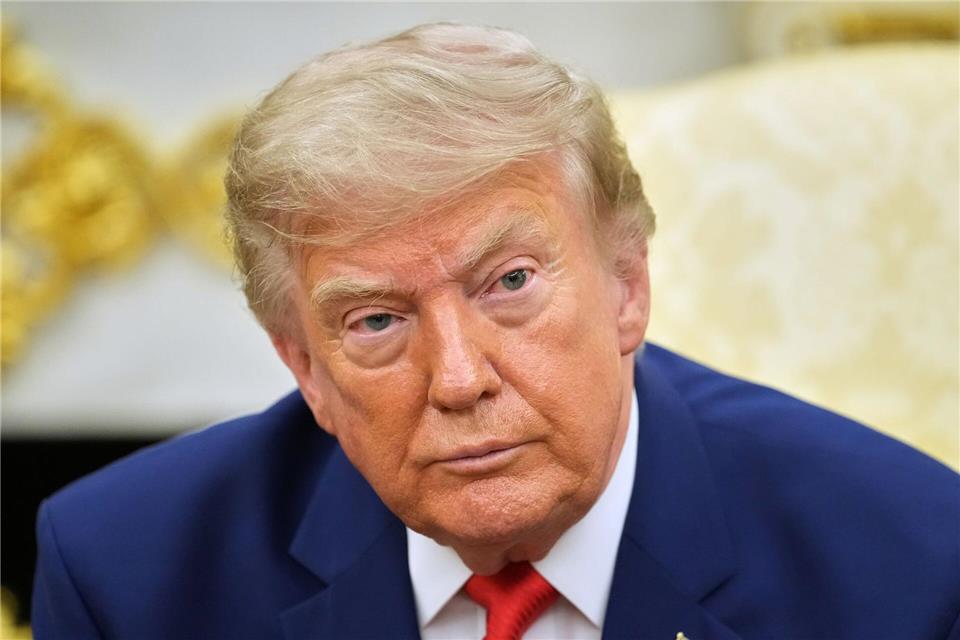 US-Präsident Trump verschärft seinen Kurs im Iran-Krieg.Mark Schiefelbein/AP/dpa