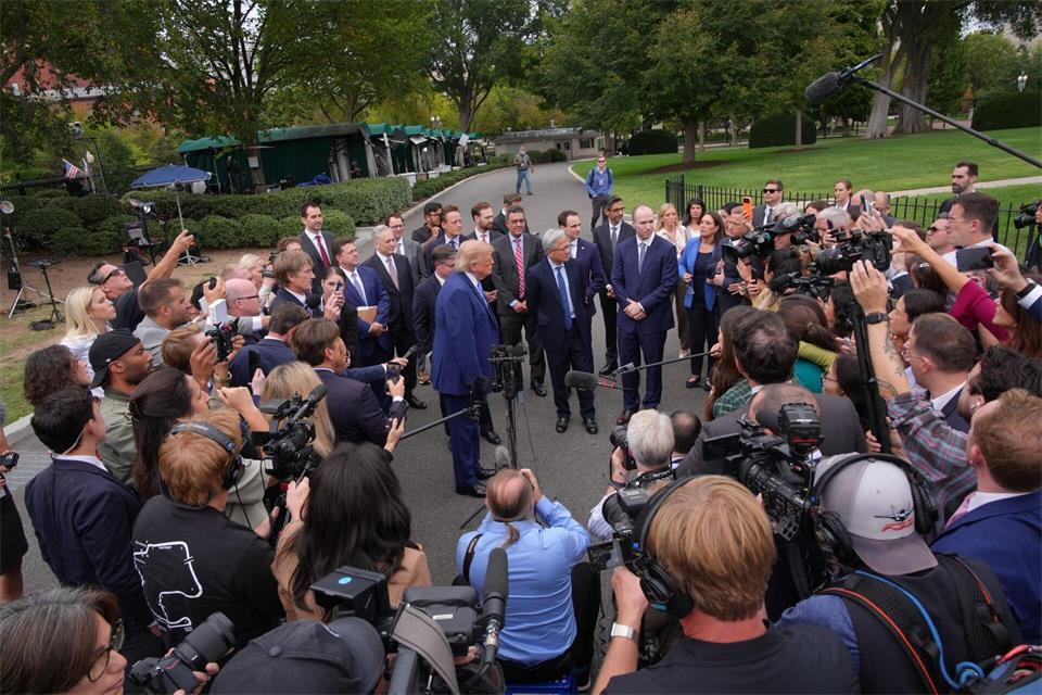 US-Präsident Trump zeigt Verständnis für Nordkoreas Atomwaffen.Jacquelyn Martin/AP/dpa