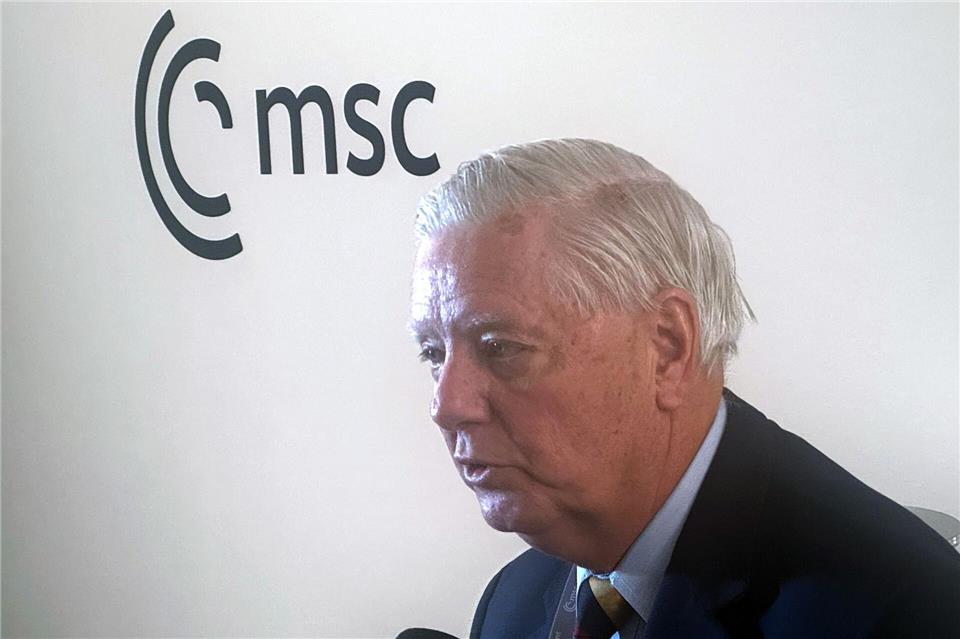 US-Senator Graham zeigt sich in München beeindruckt von Kanzler Merz und Premierminister Starmer.Michael Fischer/dpa