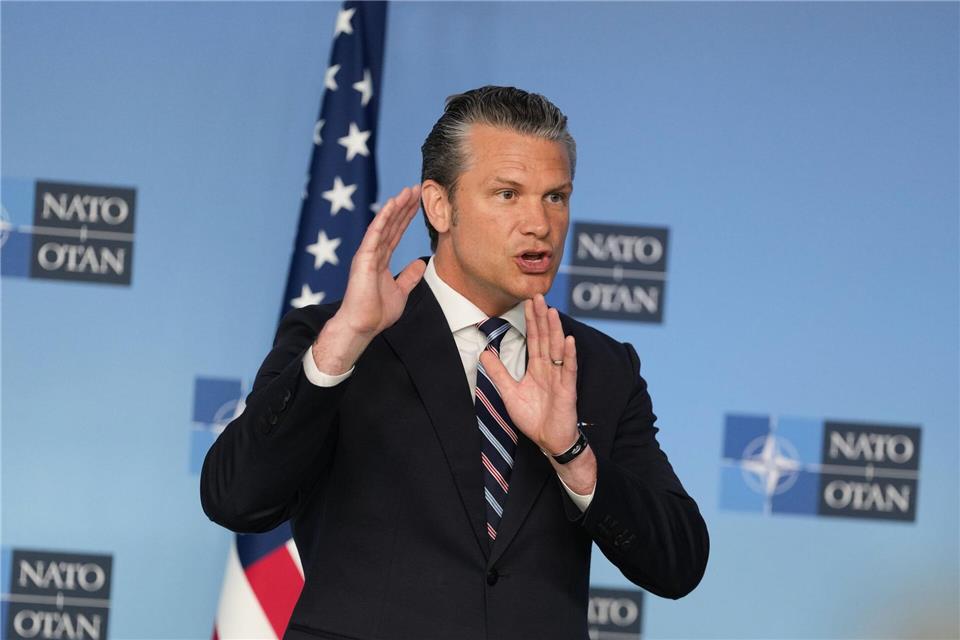 US-Verteidigungsminister Pete Hegseth findet klare Worte. Virginia Mayo/AP/dpa