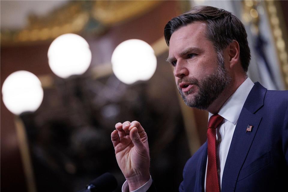 US-Vizepräsident sieht laut einem Bericht keine Gefahr, dass die USA in einen langwierigen Krieg in Nahost verwickelt werden könnten. Tom Brenner/AP/dpa