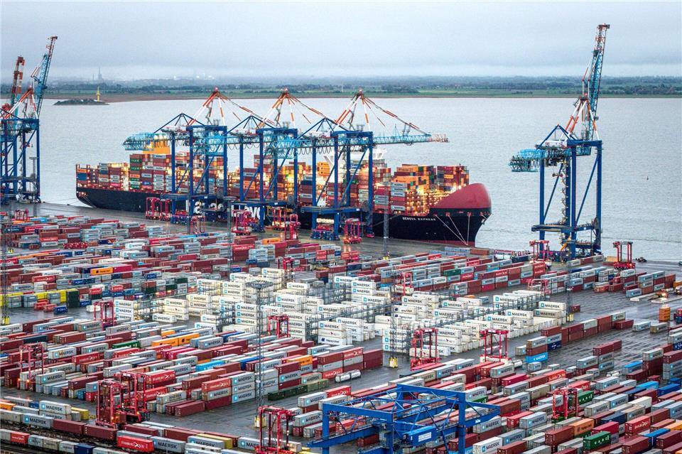 Über Bremerhaven geht ein guter Teil der deutschen Exporte. Sina Schuldt/dpa