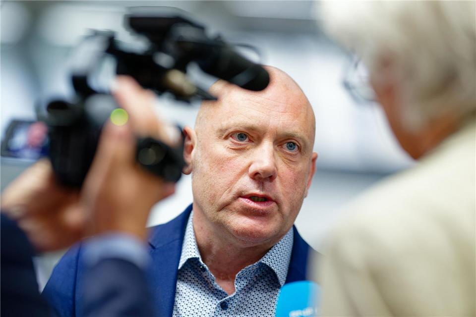 Über Joachim Pauls Klage gegen seine Nichtzulassung zur OB-Wahl in Ludwigshafen muss jetzt das Verwaltungsgericht Koblenz entscheiden. (Archivbild)Uwe Anspach/dpa