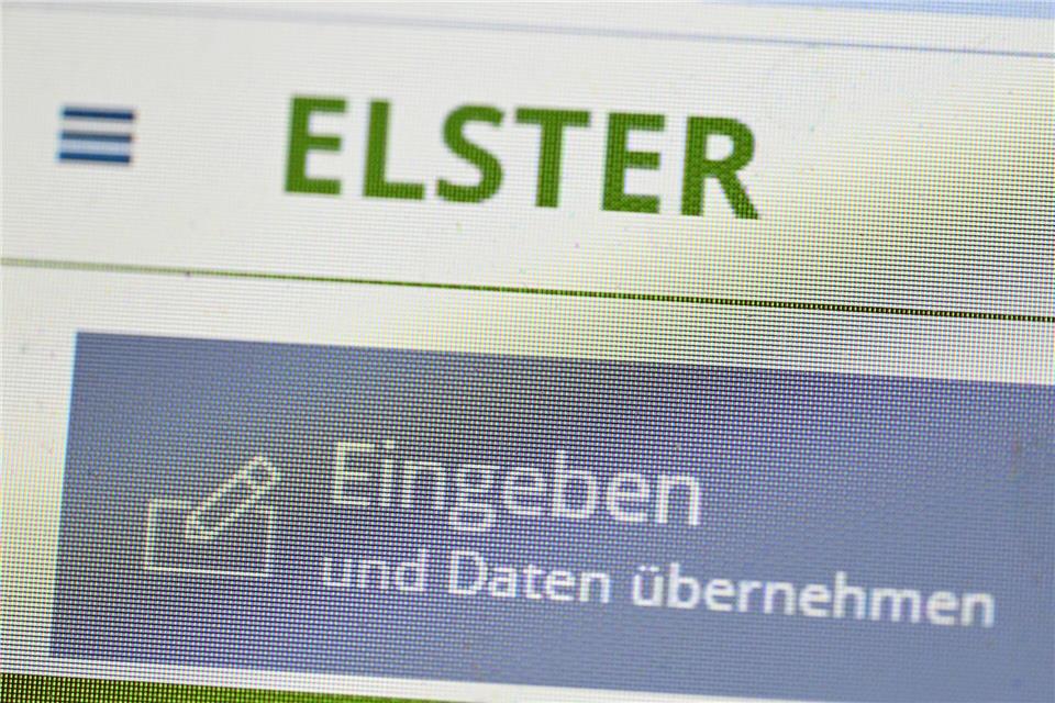 Über das Portal ELSTER ist die Steuererklärung auch über eine App möglich. (Symbolbild)Bernd Weißbrod/dpa