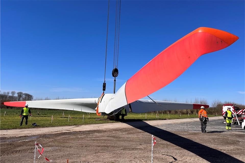 Über den geplanten Bau von vier Windkraftanlagen soll der Ausschuss in einer Sondersitzung beraten.