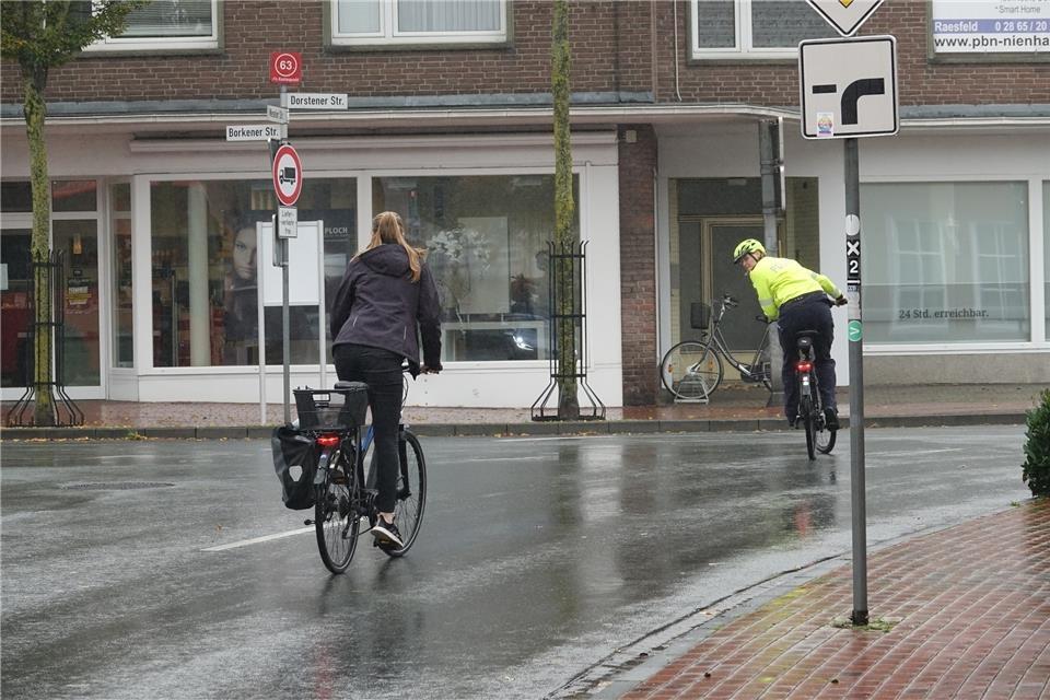 Über die Dorstener Straße fahren besonders viele Autos in den Ort. Die Verkehrsbelastung bewerten die Planer aber als normal.