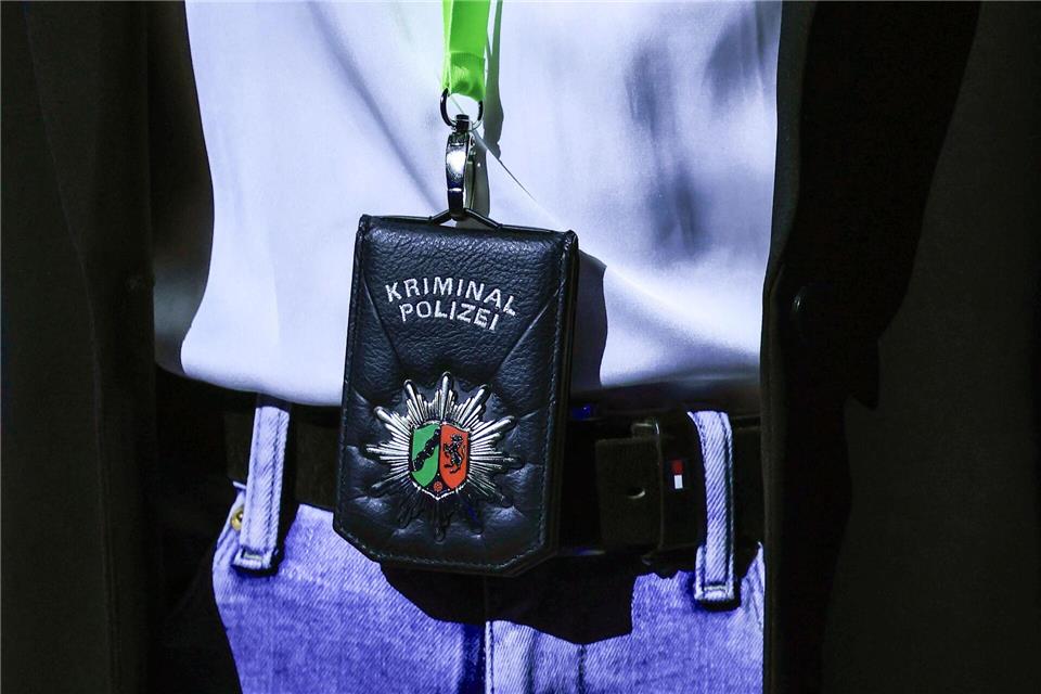 Über die Hintergründe der Durchsuchungen ist noch vieles unklar. (Symbolbild)Oliver Berg/dpa