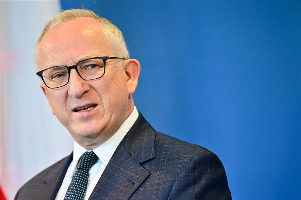 Über die aktuellen Kontrollen an der deutsch-polnischen Grenze ist Jan Tombinski, Geschäftsträger Polens in Deutschland, wenig erfreut (Archiv).Sebastian Christoph Gollnow/dpa