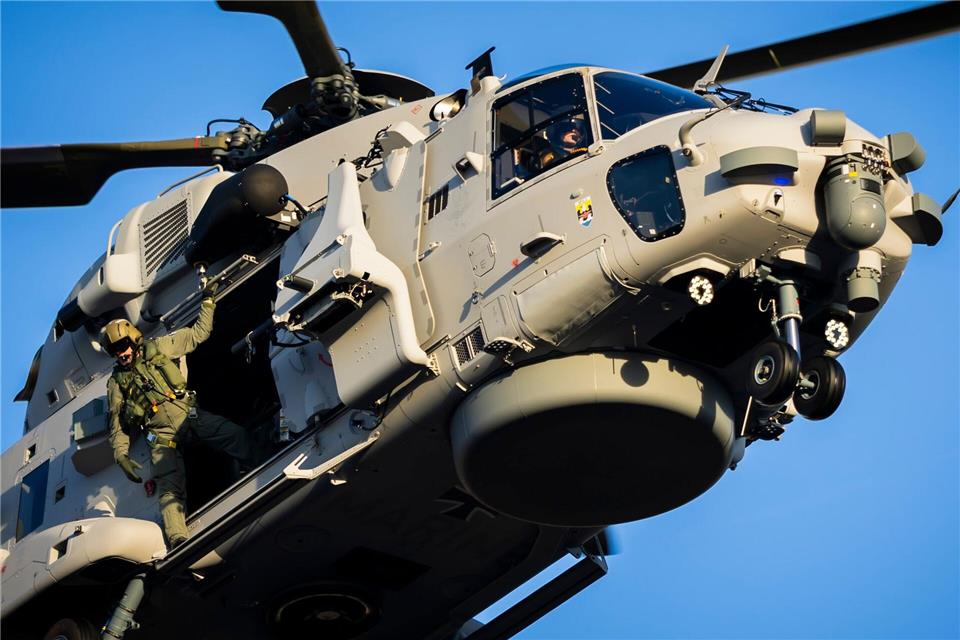 Übergabe Hubschrauber NH90 Sea Tiger an die Deutsche Marine.Christoph Soeder/dpa