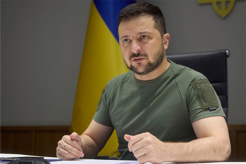 Selenskyj: 2023 wird Jahr des ukrainischen Sieges sein Ukraines Präsident Wolodymyr Selenskyj im Mariinskyi-Palast in Kiew.