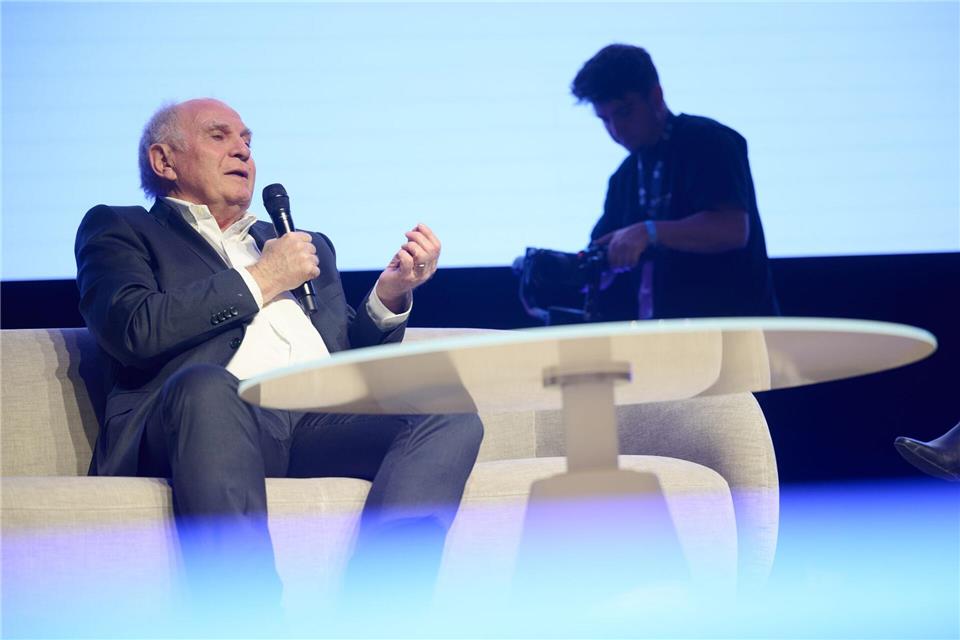 Uli Hoeneß: „Ich verstehe überhaupt nicht, dass darüber überhaupt diskutiert wird.“Bernd Thissen/dpa