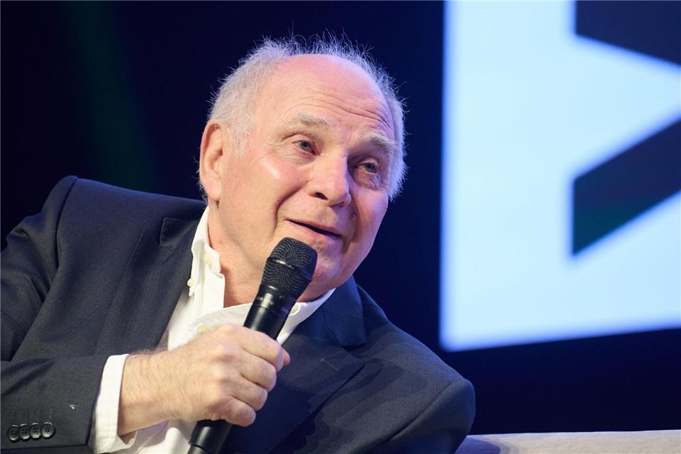 Uli Hoeneß: „Wir spielen dieses Spiel für unsere Fans.“Bernd Thissen/dpa