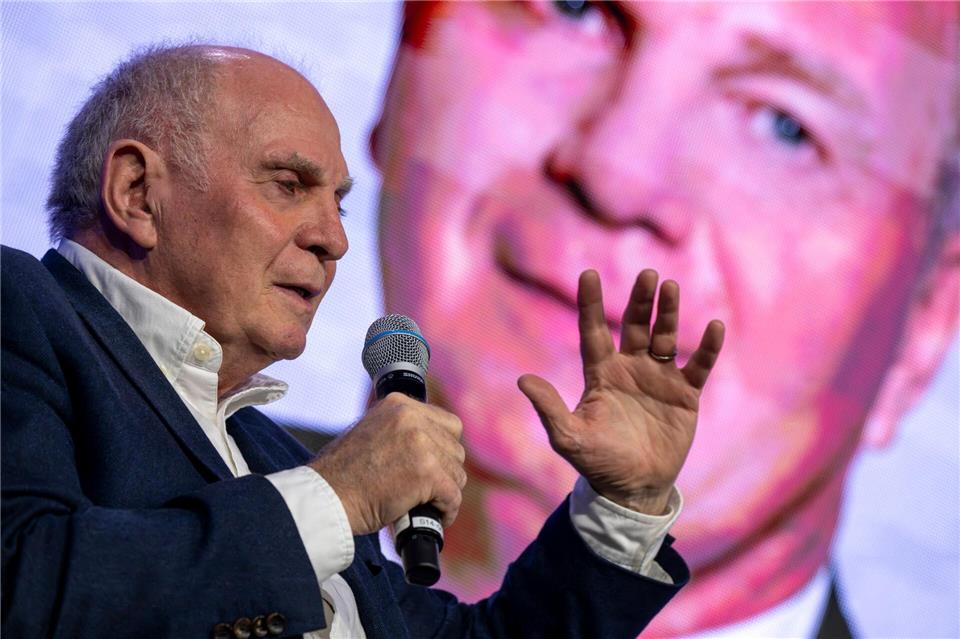 Uli Hoeneß äußert Klartext zu Florian Wirtz und dem FC Liverpool.Peter Kneffel/dpa