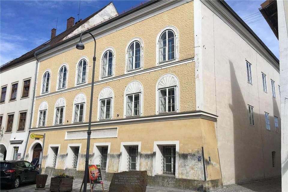 Um das Geburtshaus und dessen Umbau gab es jahrelange AuseinandersetzungenMatthias Röder/dpa