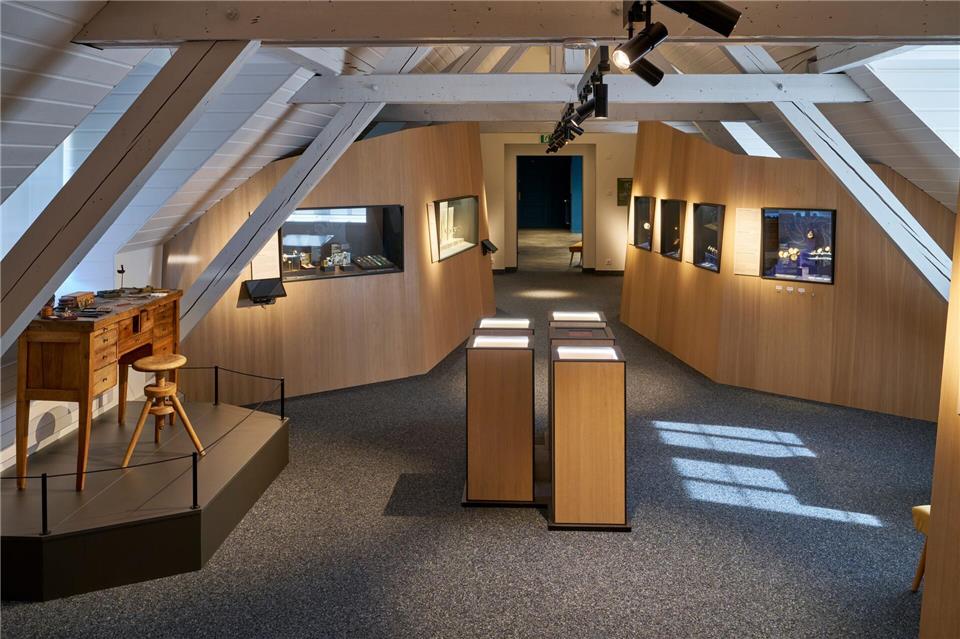 Um das Uhrenmuseum Espace Horloger zu besuchen, muss man die Stadt verlassen: Es liegt eine Autostunde nördlich von Genf.Espace Horloger/dpa-tmn