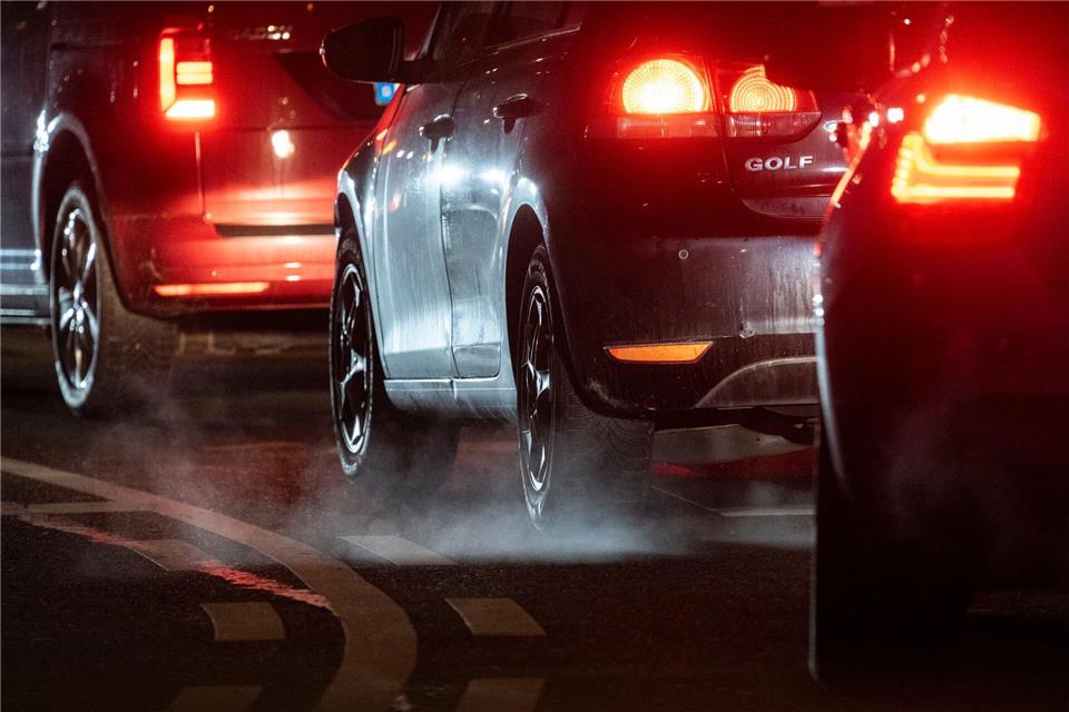 Um die Zukunft des Autos wird auf EU-Ebene leidenschaftlich gestritten. (Symbolbild) Marjian Murat/dpa