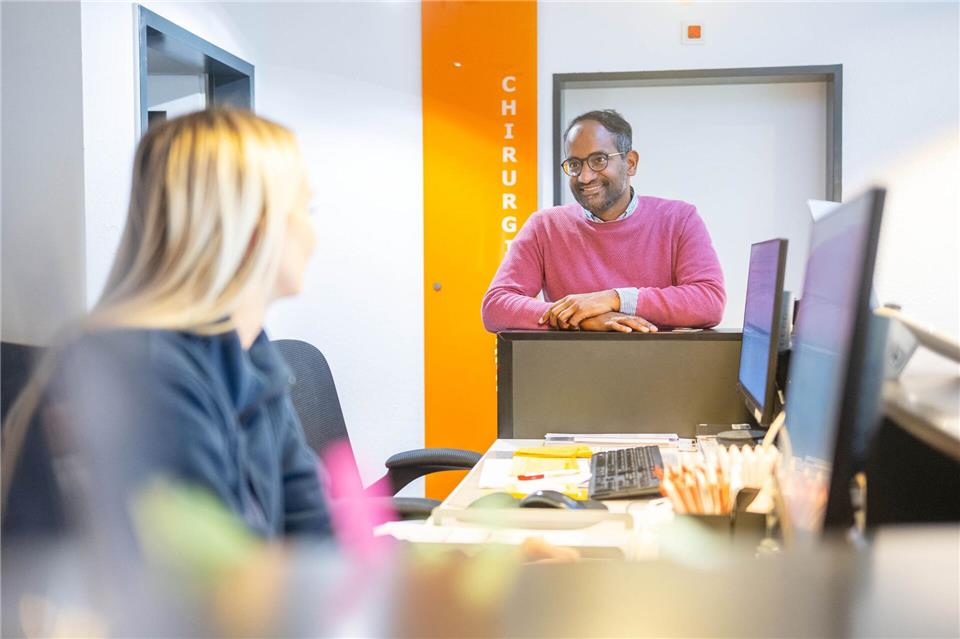 Umes Arunagirinathan hat in Lübeck Medizin studiert. Sina Schuldt/dpa